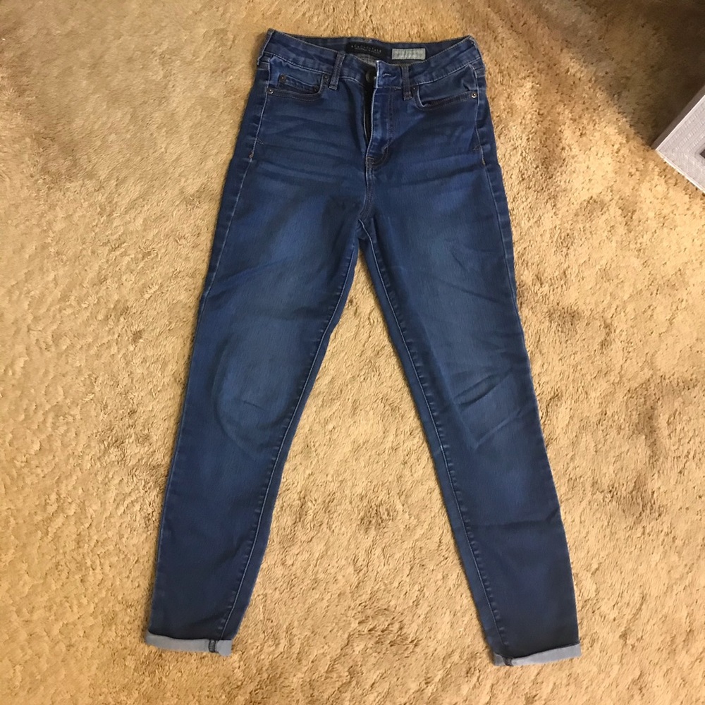 Dark washed skinny jeggings